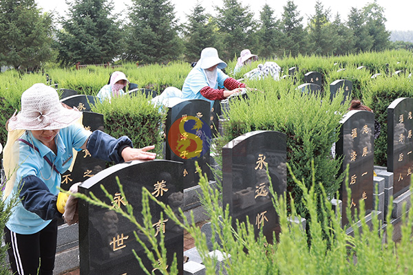 沈阳墓地陵园遵照碑文、格式、写法，龙生人文纪念园公墓提供立碑服务