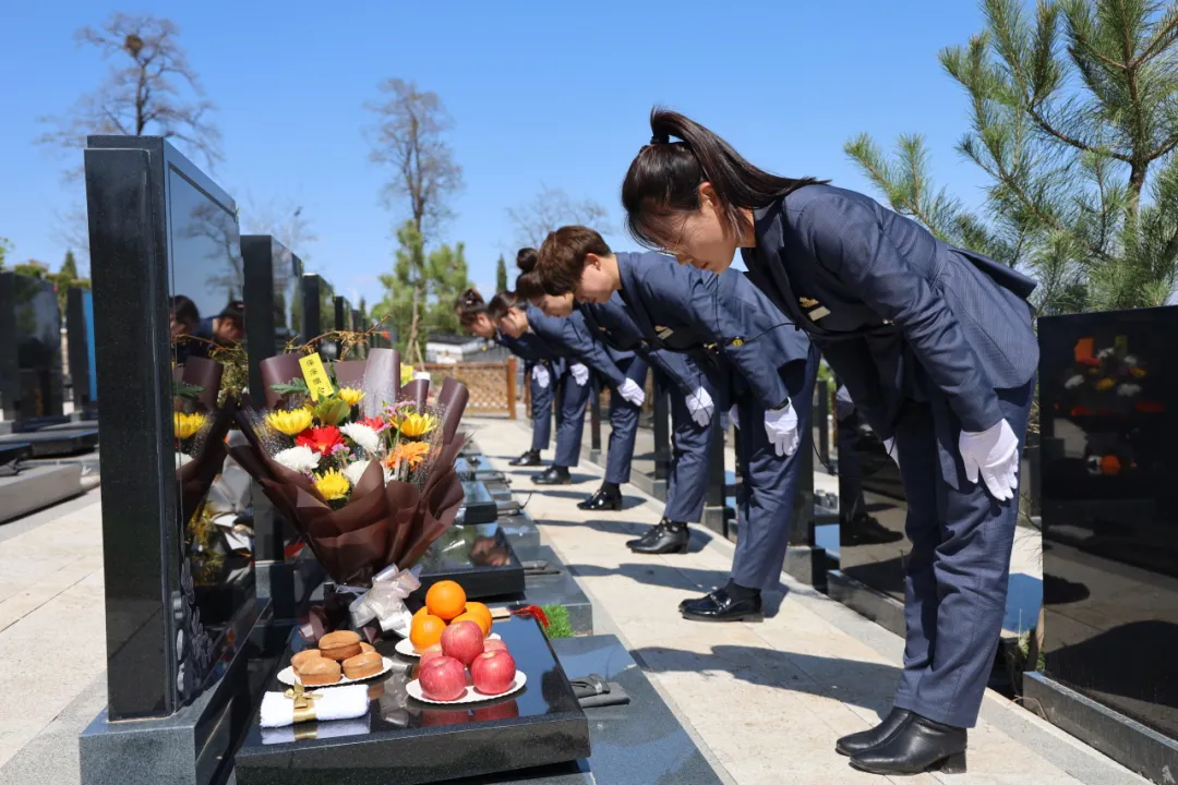 沈阳陵园龙生墓人文纪念园中秋代祭|月满中秋夜，情牵两地圆