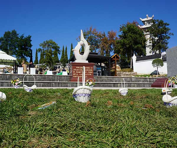 让思念化作深情的祭奠，沈阳墓园秋季选墓正当季