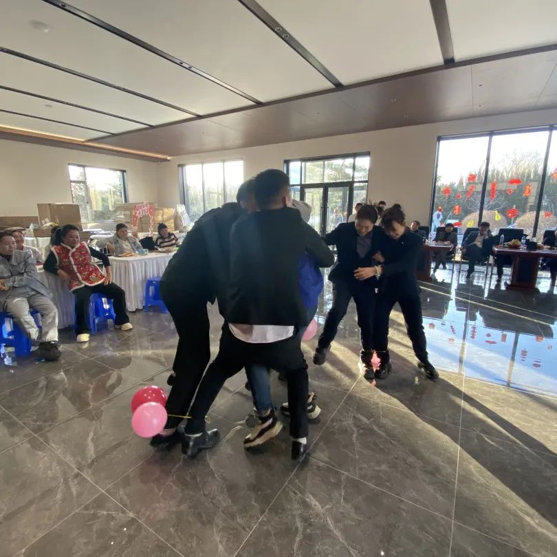 同心·同在•同战|沈阳龙生墓园2024年总结表彰暨2025年迎新年会盛典