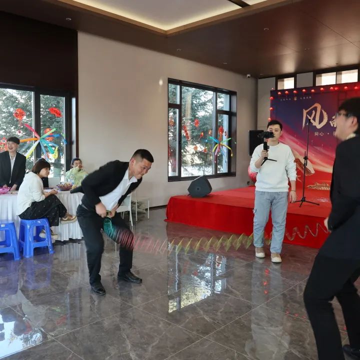 同心·同在•同战|沈阳龙生墓园2024年总结表彰暨2025年迎新年会盛典