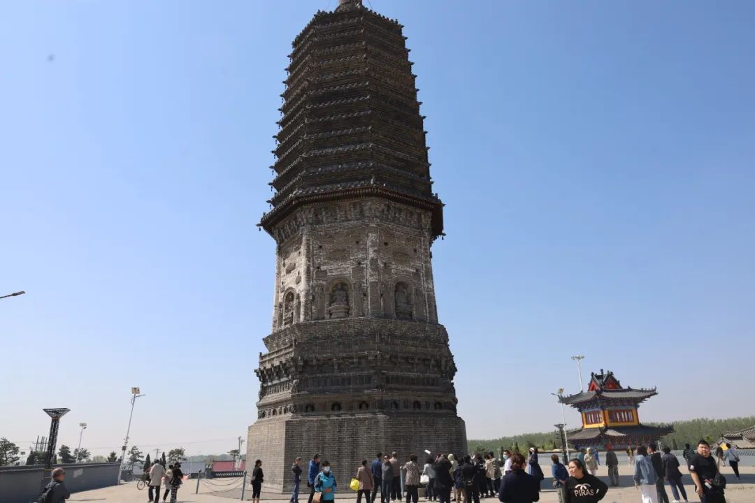 【一日“光影”,情满龙生】 ——沈阳公墓2025母亲节活动温暖回顾