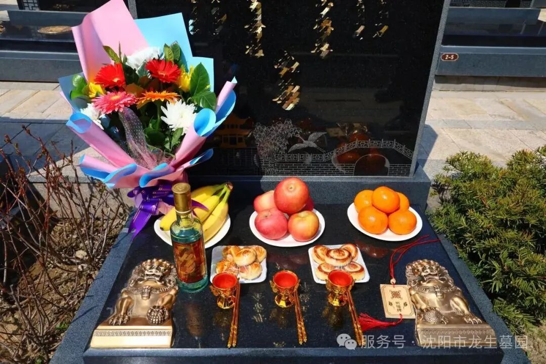 月满华诞，思念更长 | 沈阳龙生墓园代祭，一份家国同庆时的温暖托付